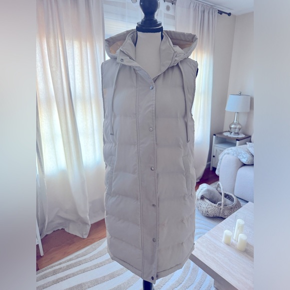 Zara Puffer Vest - Picture 8 of 8